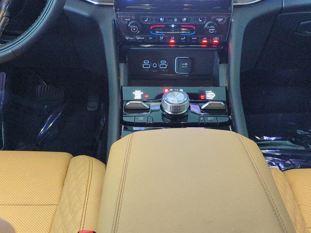 new 2025 Jeep Grand Cherokee L car, priced at $55,728