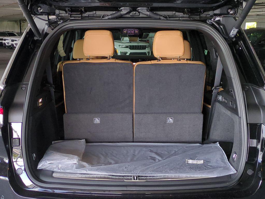 new 2025 Jeep Grand Cherokee L car, priced at $55,728