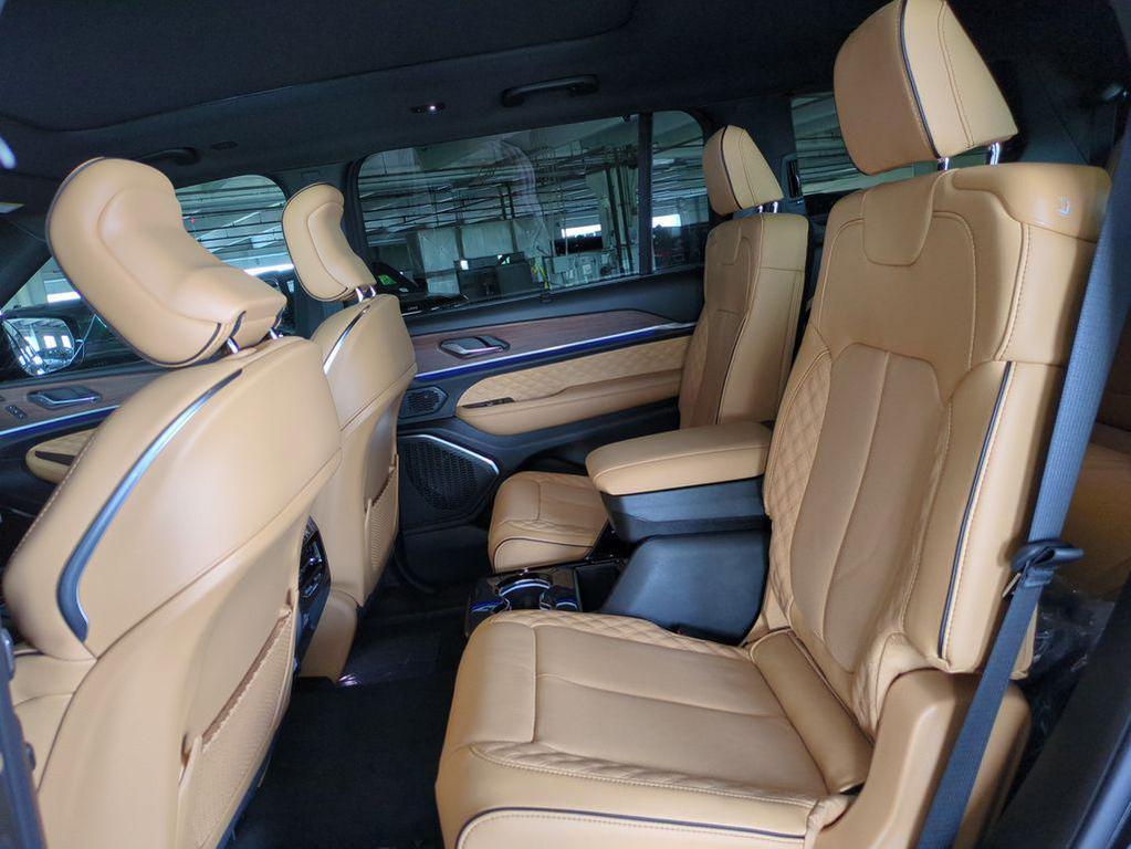 new 2025 Jeep Grand Cherokee L car, priced at $55,728