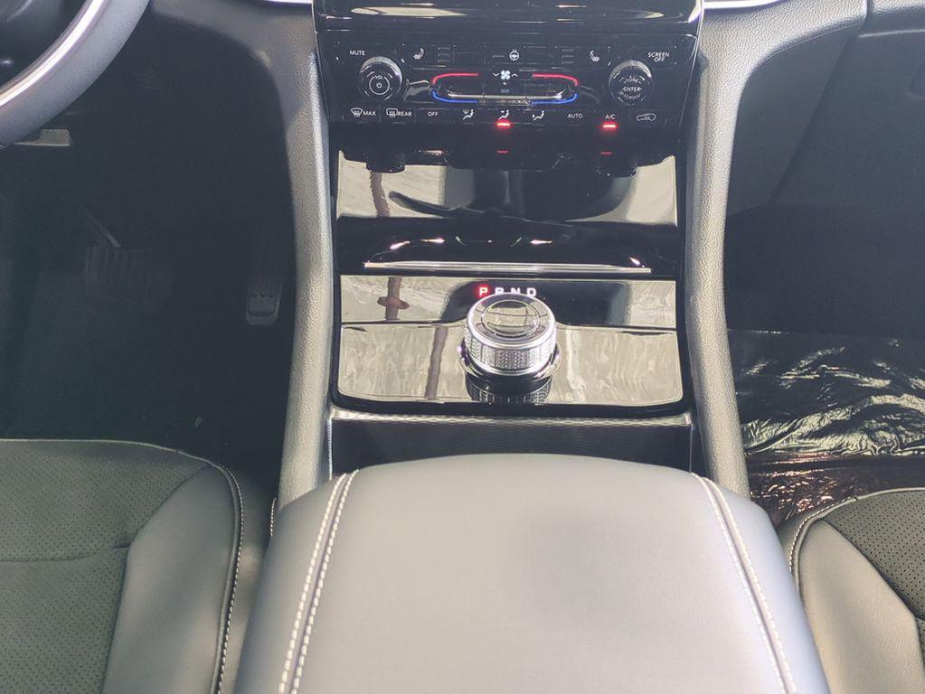 new 2025 Jeep Grand Cherokee L car, priced at $38,552