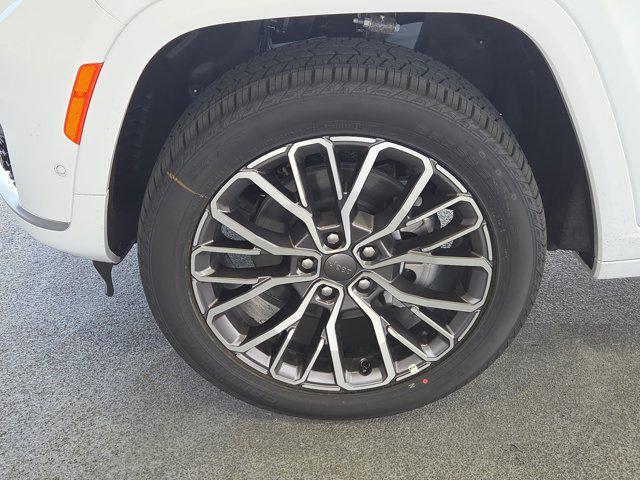 new 2025 Jeep Grand Cherokee L car