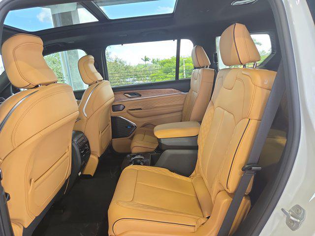 new 2025 Jeep Grand Cherokee L car