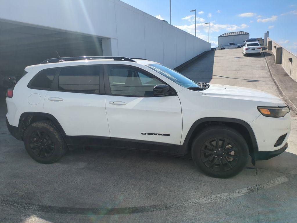 used 2023 Jeep Cherokee car, priced at $19,860