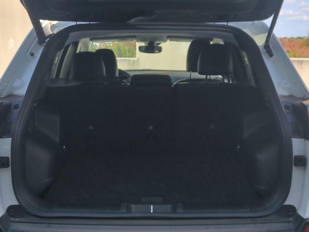 used 2023 Jeep Cherokee car, priced at $19,860