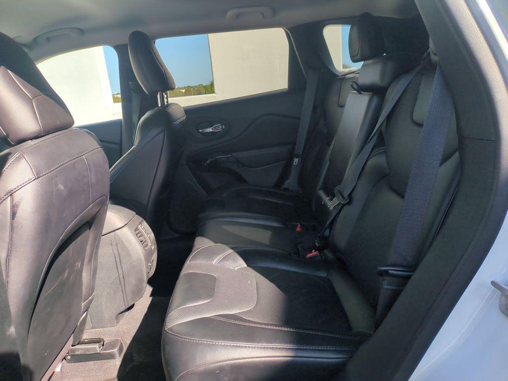 used 2023 Jeep Cherokee car, priced at $19,860