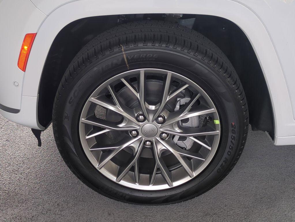 new 2025 Jeep Grand Cherokee L car, priced at $57,193