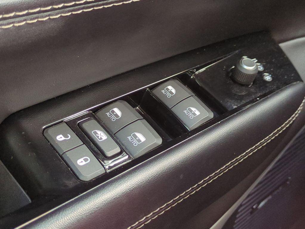 used 2022 Jeep Wagoneer car, priced at $35,113