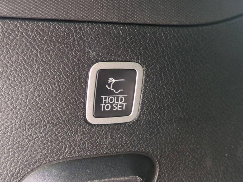 used 2022 Jeep Wagoneer car, priced at $35,113