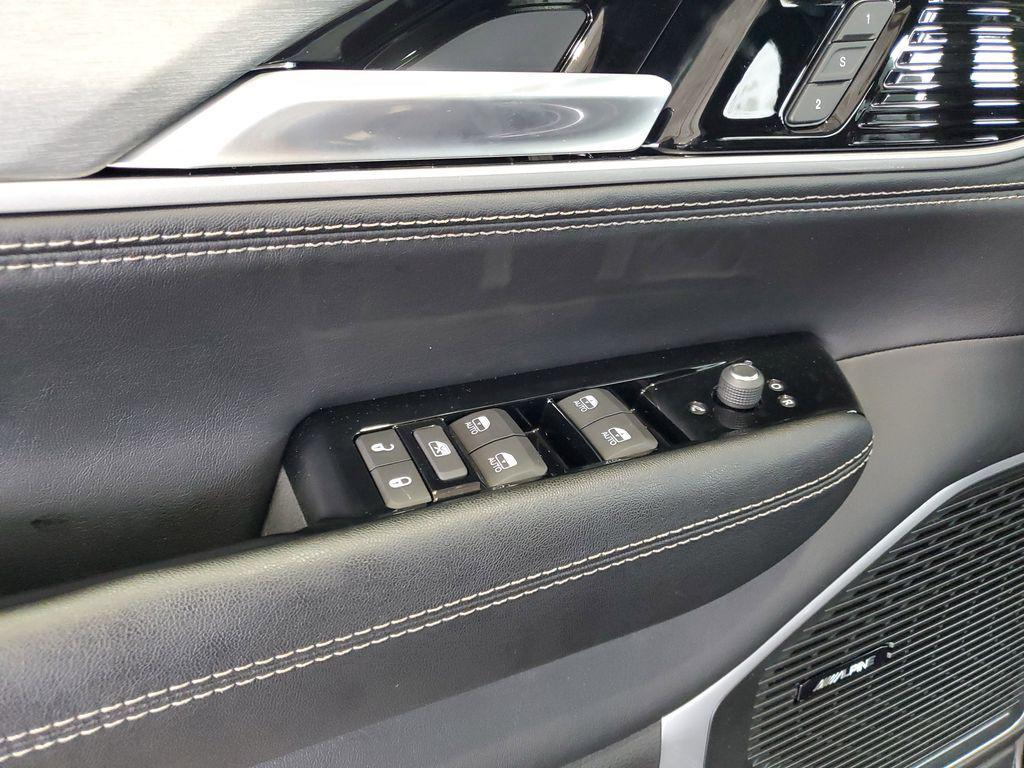 new 2026 Jeep Grand Wagoneer car, priced at $75,435
