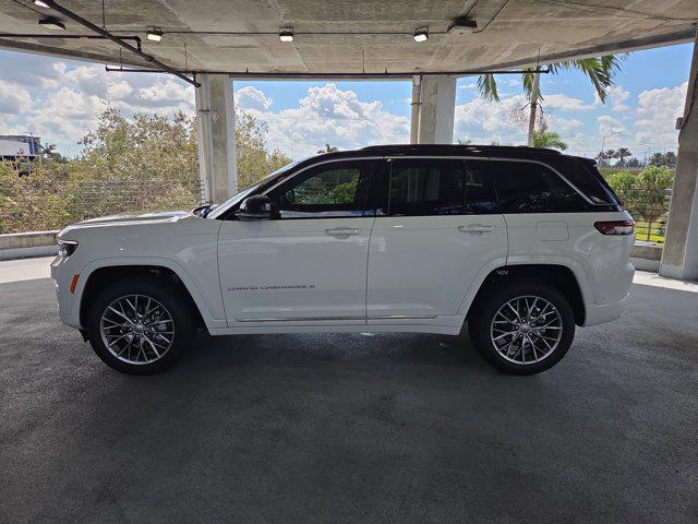 new 2025 Jeep Grand Cherokee car