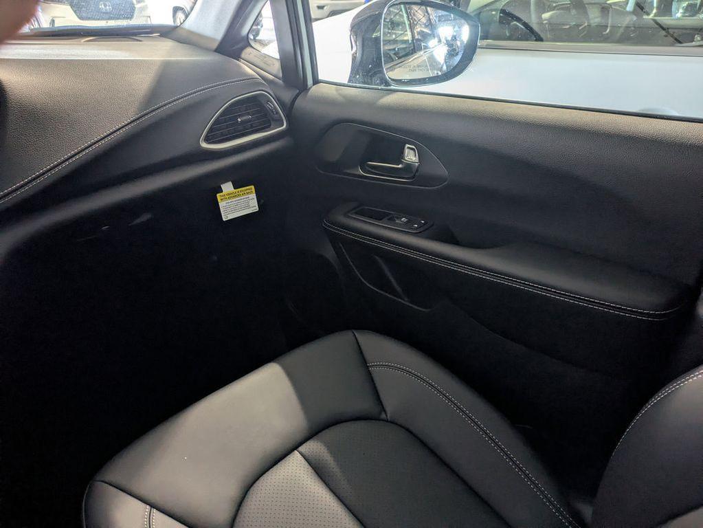 new 2026 Chrysler Pacifica car, priced at $37,011