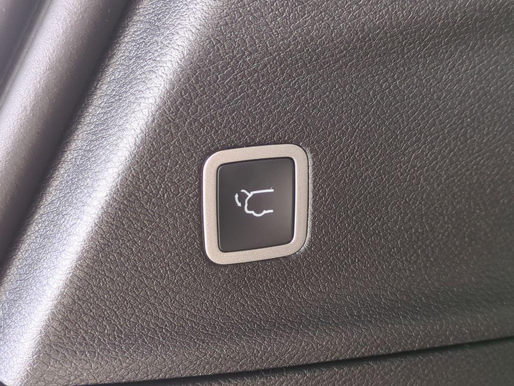 new 2026 Chrysler Pacifica car, priced at $45,654