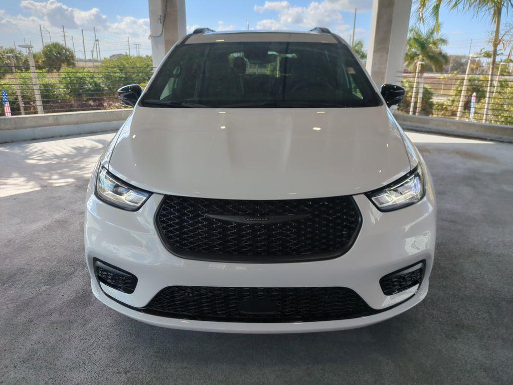 new 2026 Chrysler Pacifica car, priced at $45,654