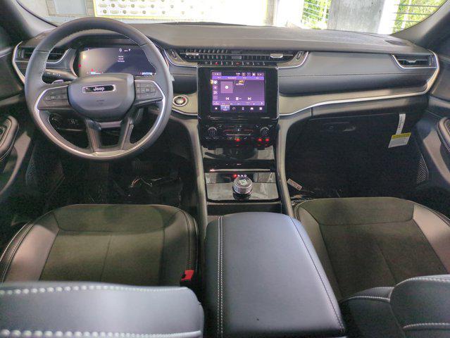 new 2025 Jeep Grand Cherokee L car