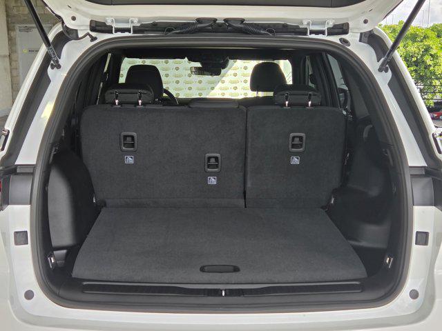 new 2025 Jeep Grand Cherokee car