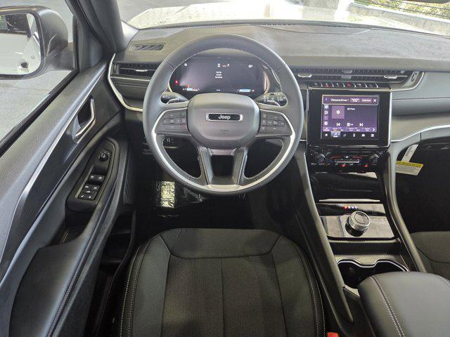 new 2025 Jeep Grand Cherokee car