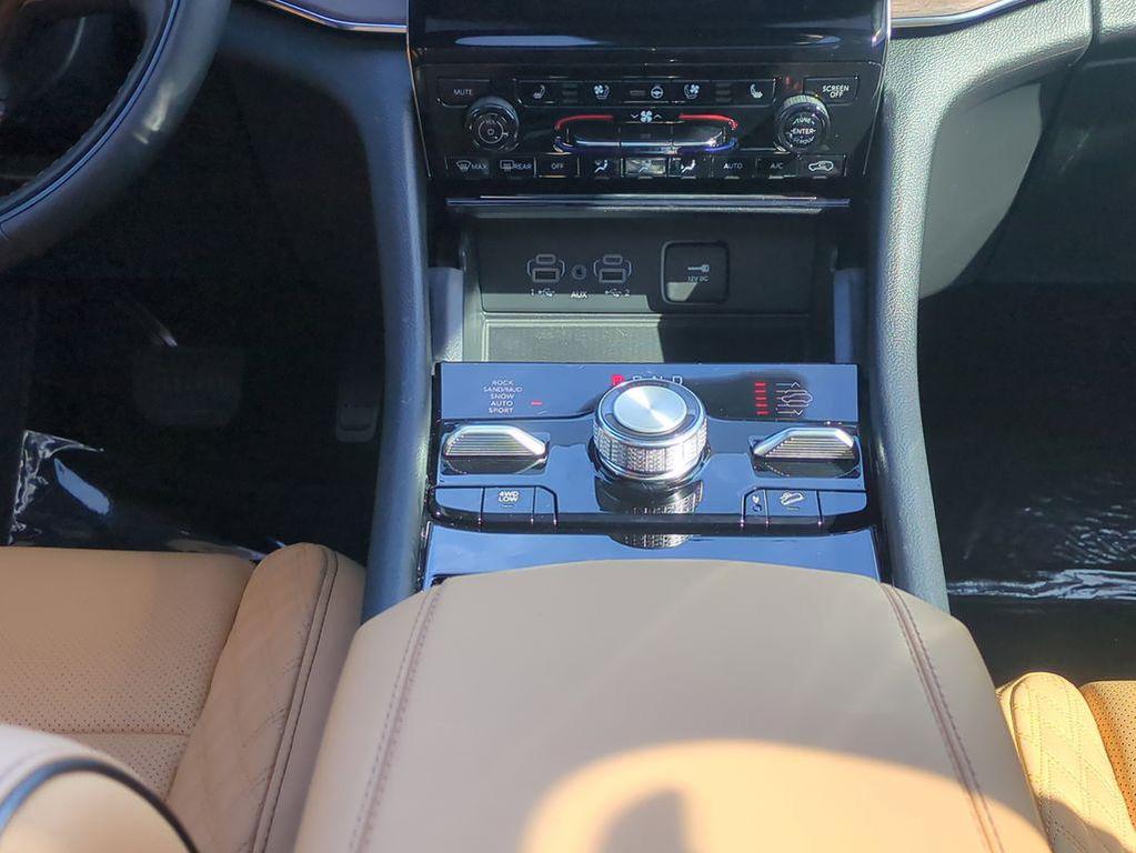 new 2025 Jeep Grand Cherokee L car, priced at $57,193