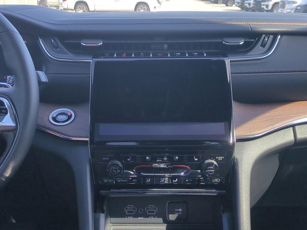 new 2025 Jeep Grand Cherokee L car, priced at $57,193