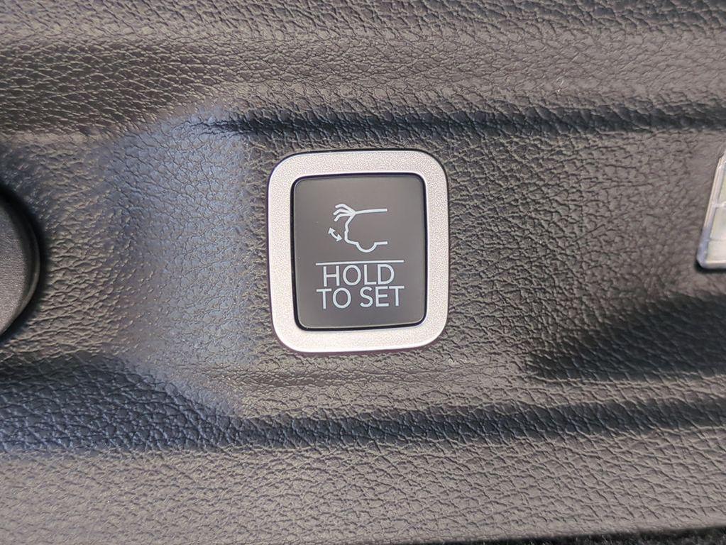 new 2025 Jeep Grand Cherokee L car, priced at $57,193