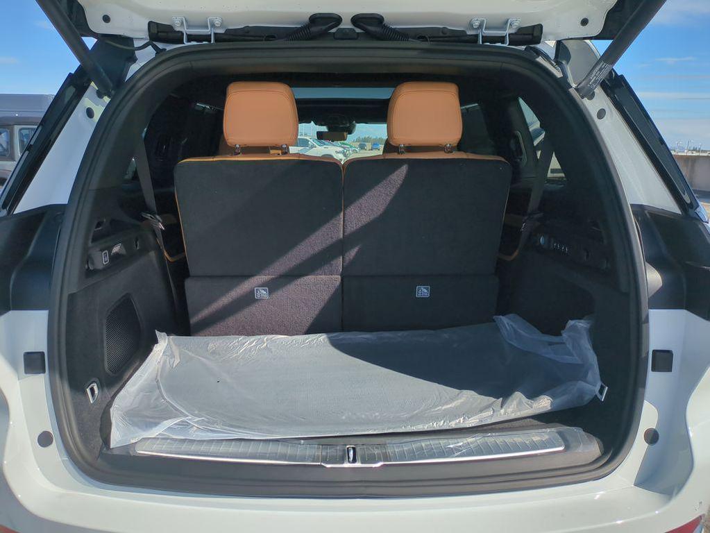 new 2025 Jeep Grand Cherokee L car, priced at $57,193