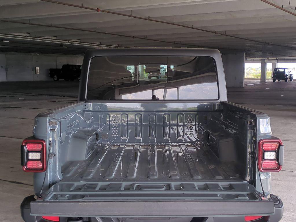 new 2025 Jeep Gladiator car, priced at $47,480