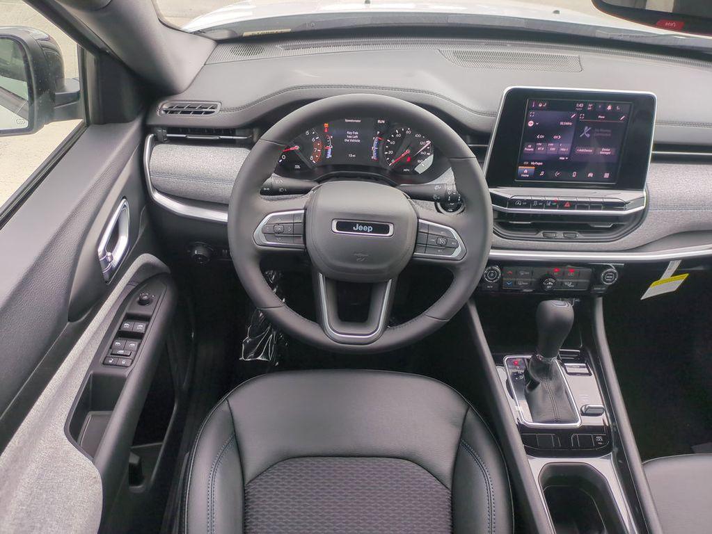 new 2026 Jeep Compass car, priced at $25,781