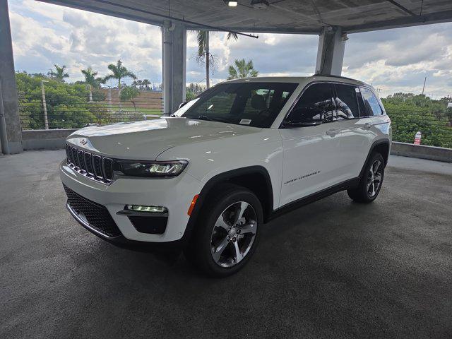 new 2025 Jeep Grand Cherokee car