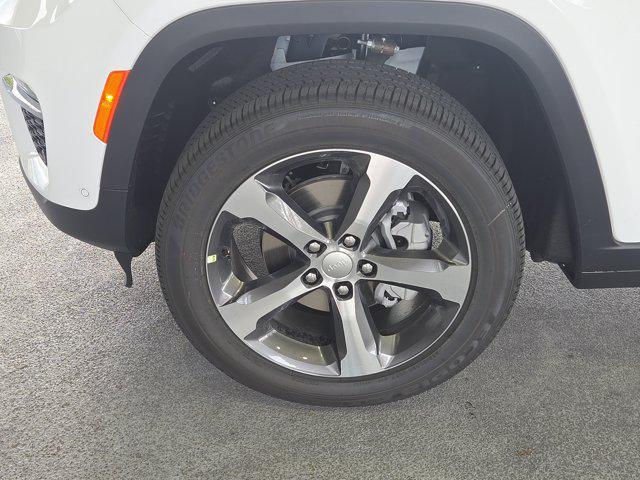 new 2025 Jeep Grand Cherokee car