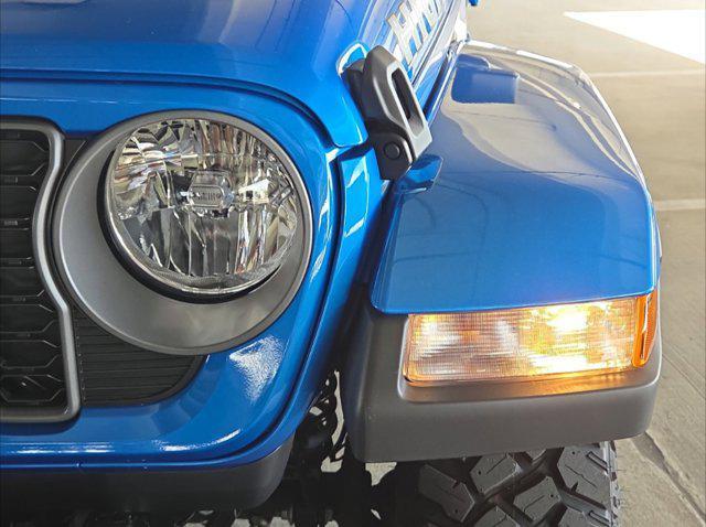 new 2025 Jeep Gladiator car