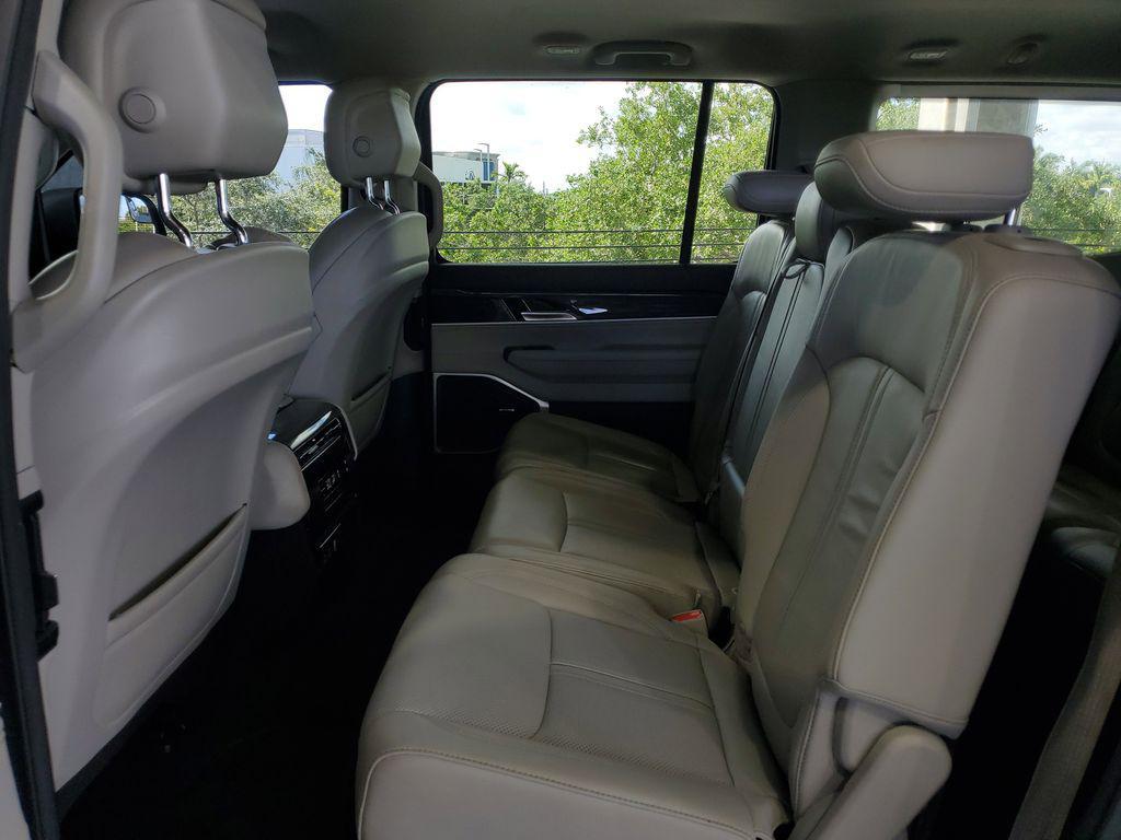 used 2022 Jeep Wagoneer car, priced at $37,558