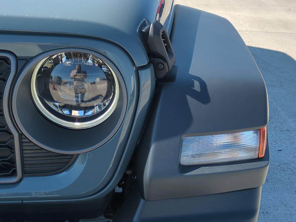 new 2026 Jeep Wrangler car, priced at $36,481