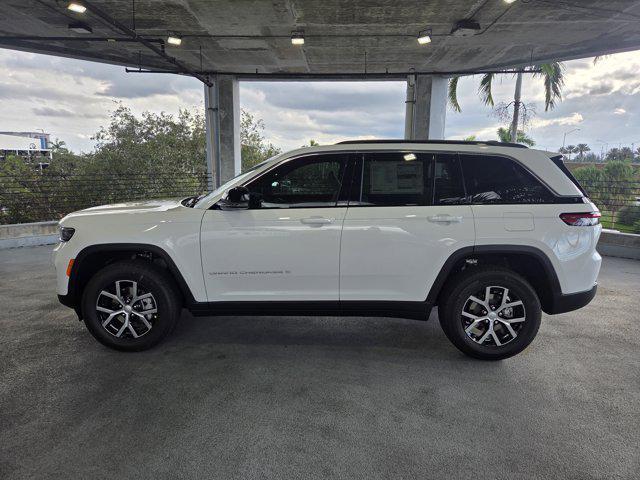 new 2025 Jeep Grand Cherokee car