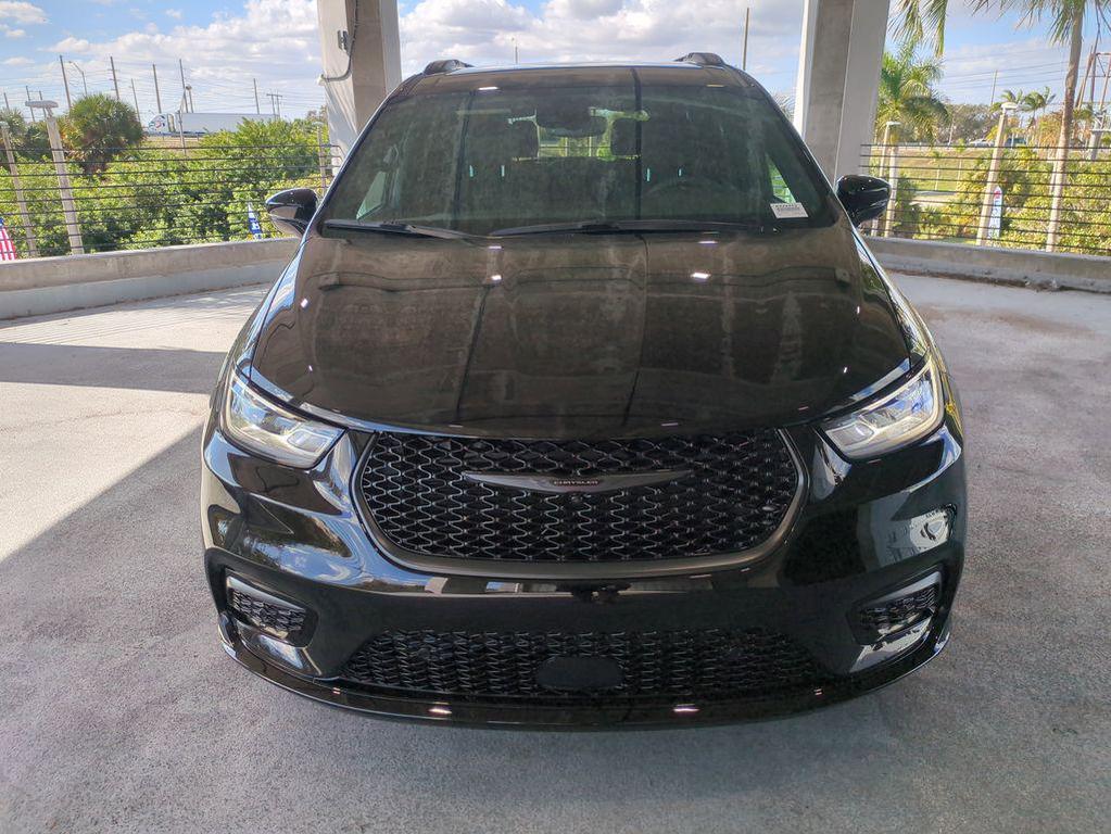 new 2026 Chrysler Pacifica car, priced at $37,421