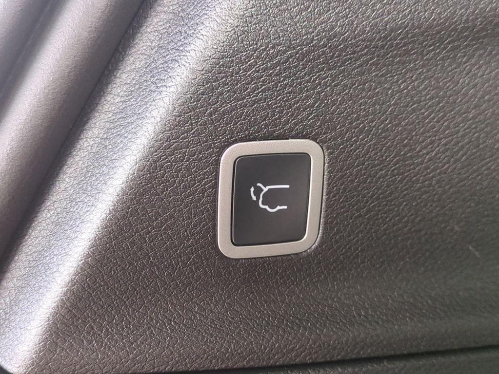 new 2026 Chrysler Pacifica car, priced at $37,421