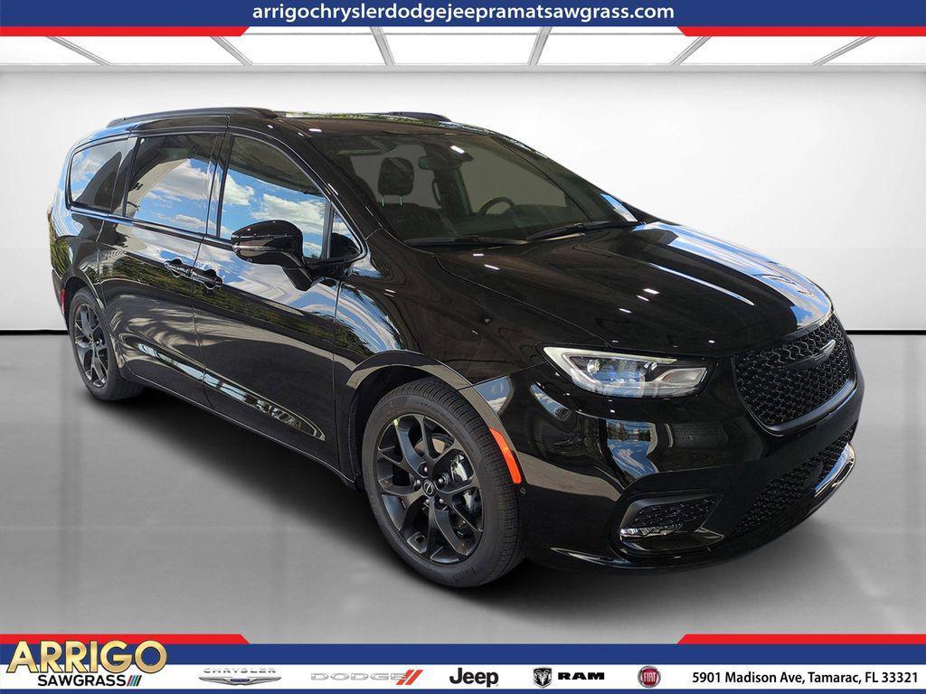 new 2026 Chrysler Pacifica car, priced at $37,421