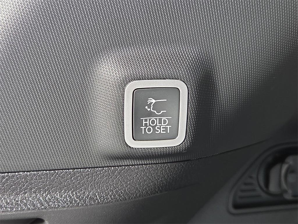 new 2025 Jeep Grand Cherokee car, priced at $56,827