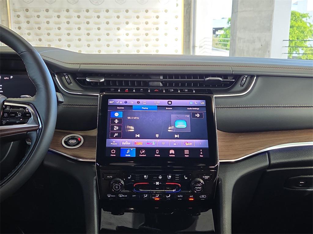 new 2025 Jeep Grand Cherokee car, priced at $56,827