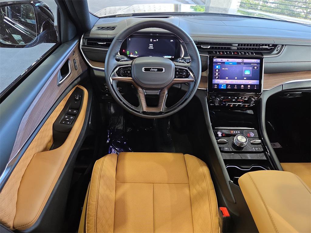 new 2025 Jeep Grand Cherokee car, priced at $56,827