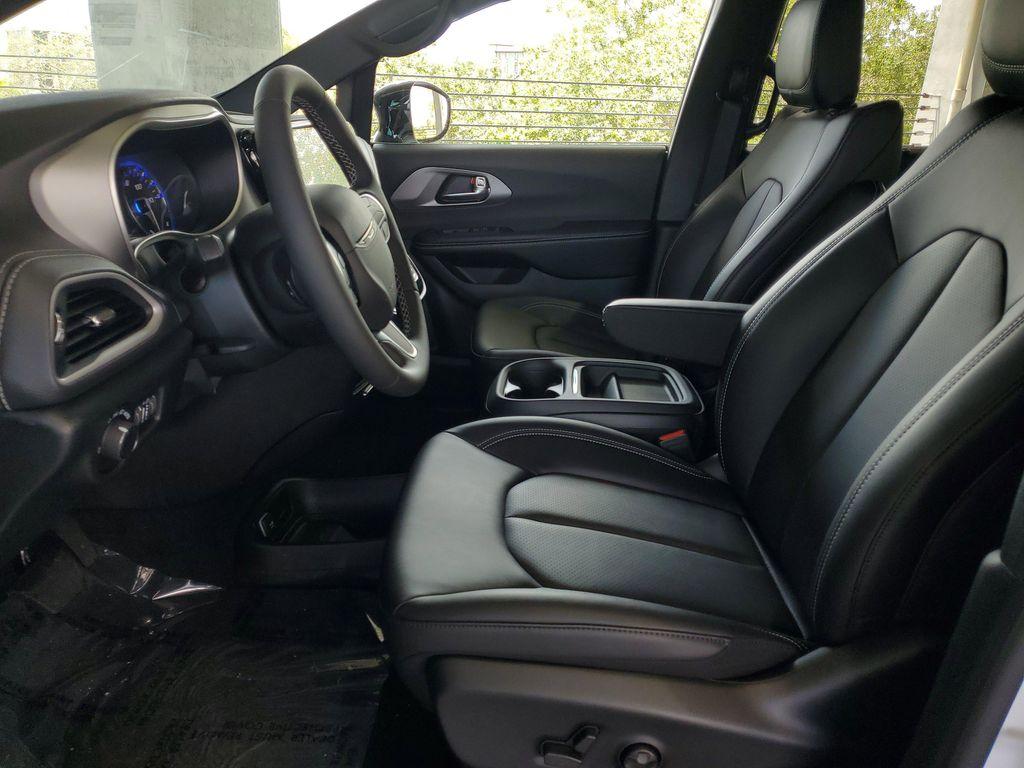 new 2027 Chrysler Pacifica car, priced at $47,625