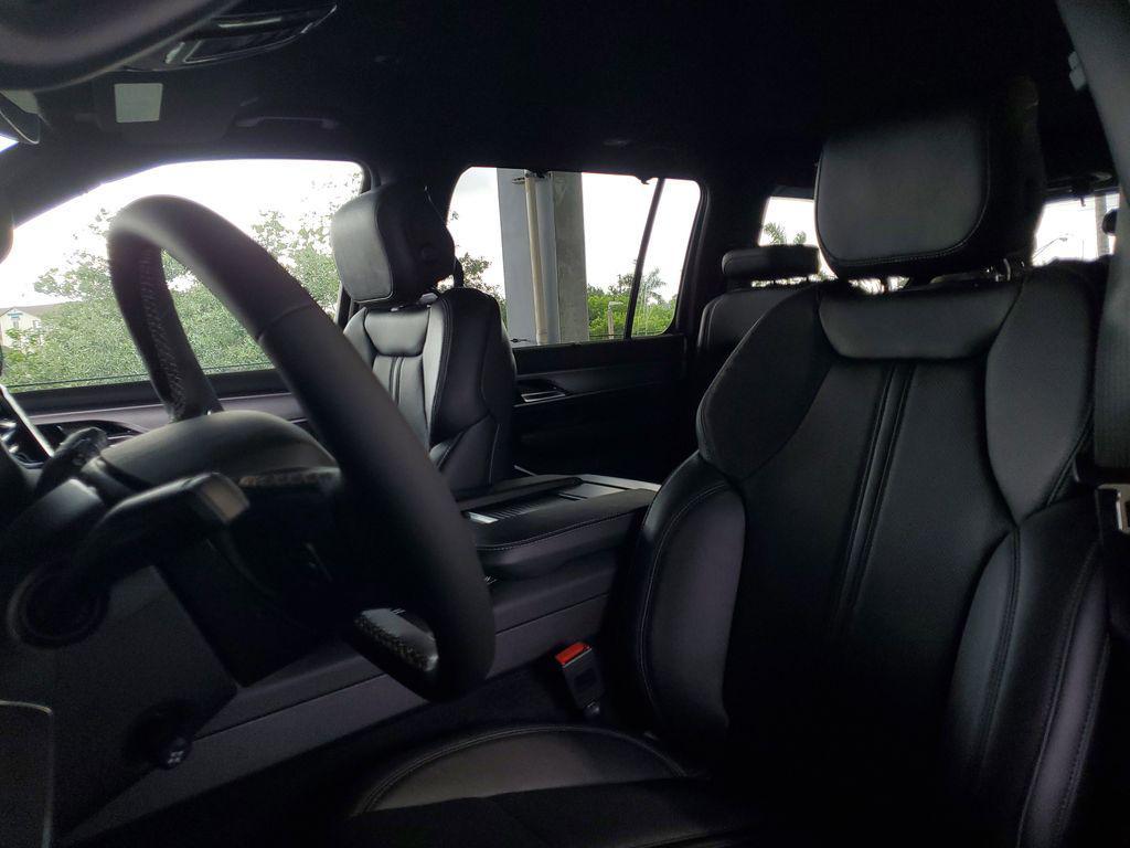 new 2026 Jeep Grand Wagoneer car, priced at $75,435
