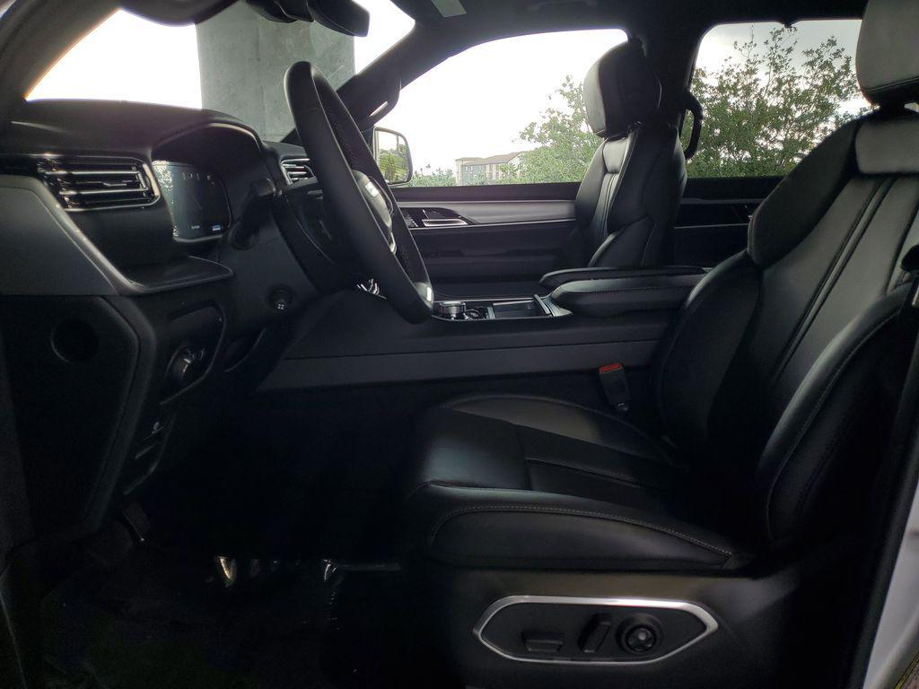 new 2026 Jeep Grand Wagoneer car, priced at $75,435