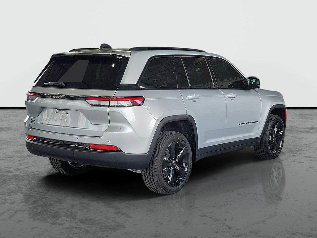 new 2025 Jeep Grand Cherokee car, priced at $35,938