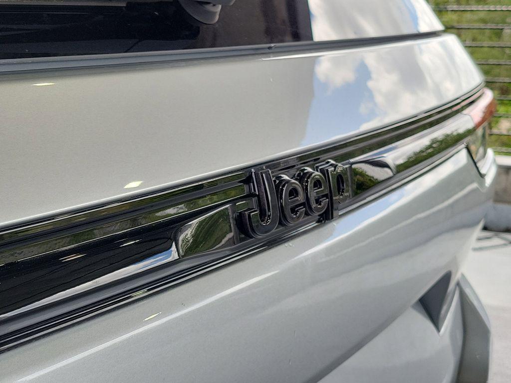 new 2025 Jeep Grand Cherokee car, priced at $35,938
