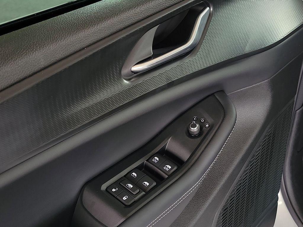 new 2025 Jeep Grand Cherokee car, priced at $35,938