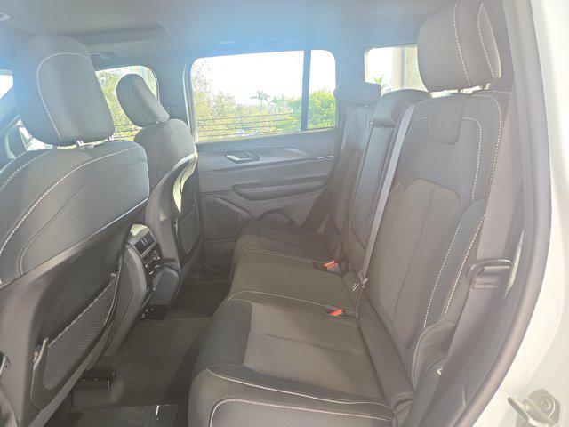 new 2025 Jeep Grand Cherokee car, priced at $39,780