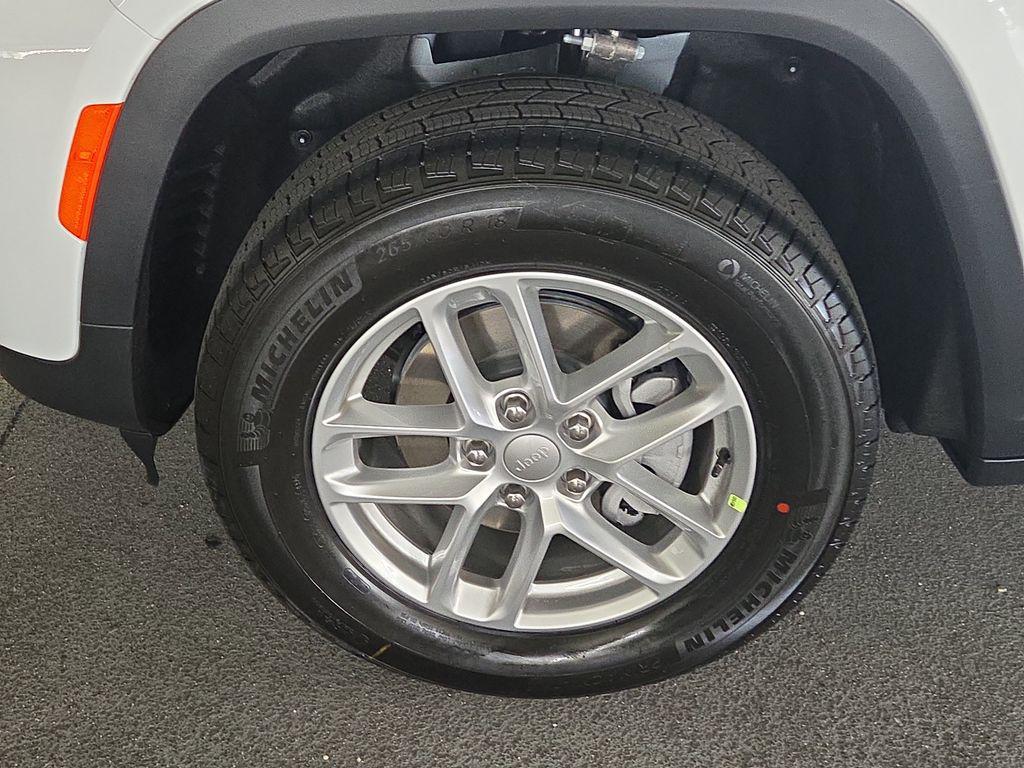 new 2025 Jeep Grand Cherokee car, priced at $25,448