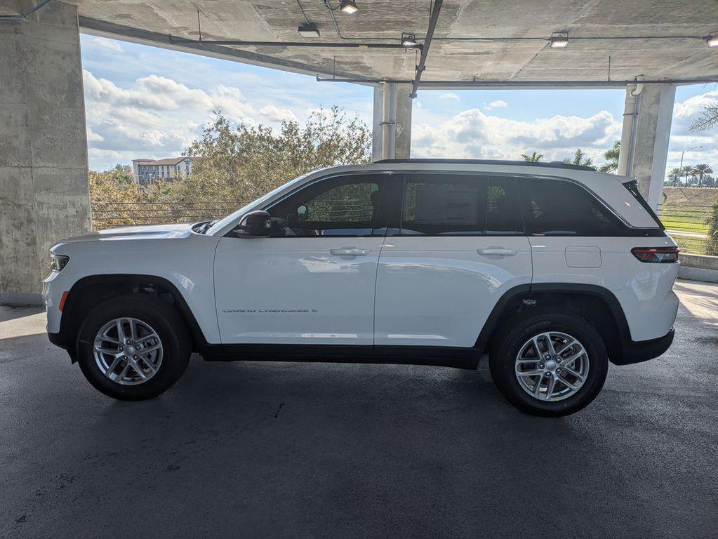 new 2025 Jeep Grand Cherokee car, priced at $28,169