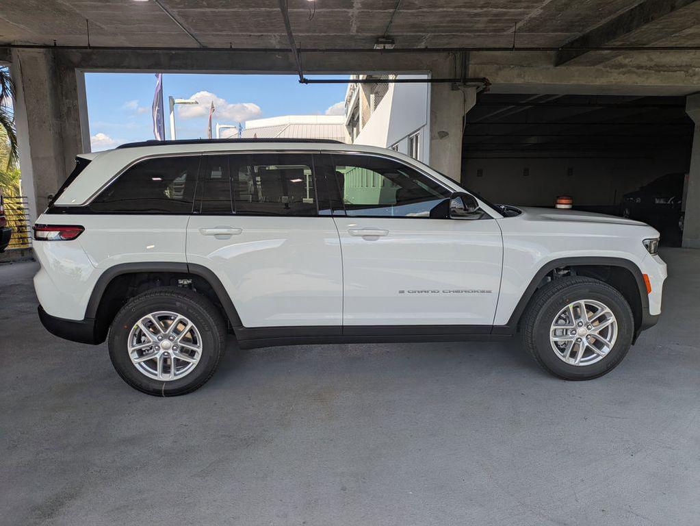 new 2025 Jeep Grand Cherokee car, priced at $28,169