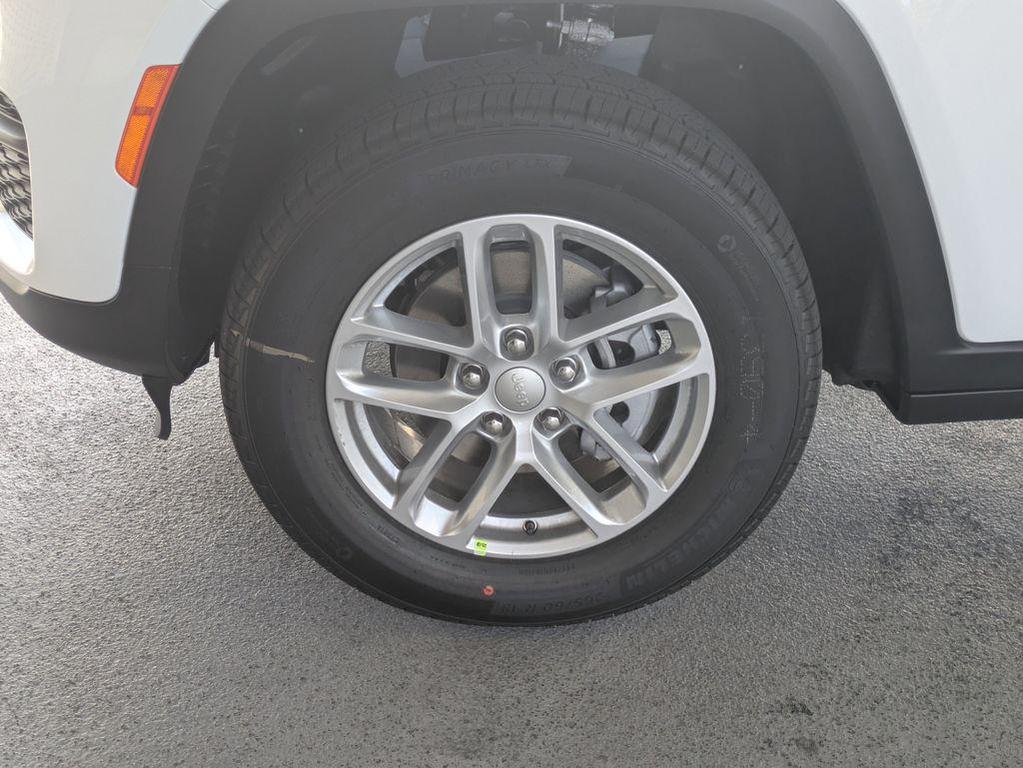 new 2025 Jeep Grand Cherokee car, priced at $28,169