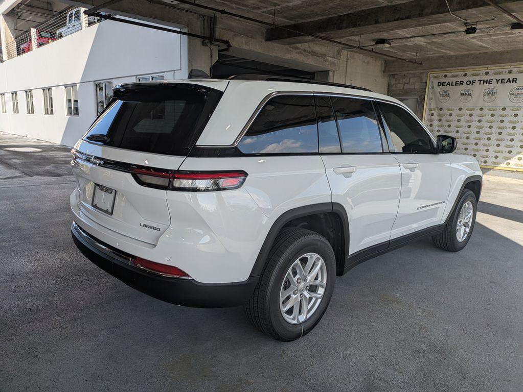 new 2025 Jeep Grand Cherokee car, priced at $28,169